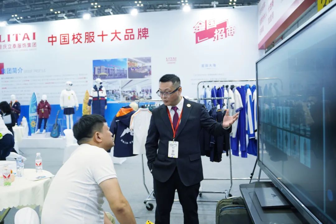 草莓视频APP色版下载現場演示講解智能草莓APP下载免费版大全係統.jpg