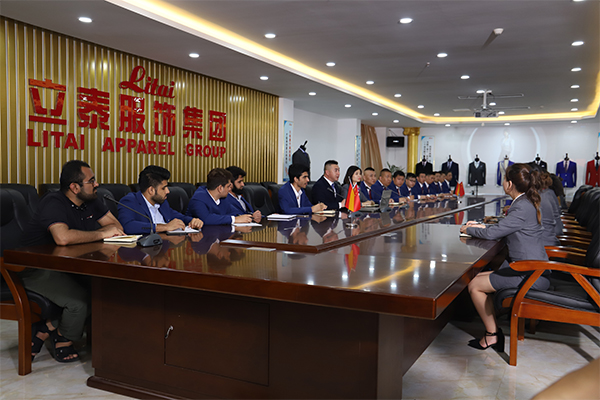 中國校服十大品牌-會議中心