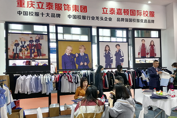 中國校服十大品牌-員工風采